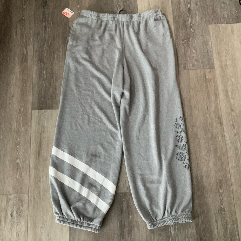 FP MOVEMENT All Star Logo Jogger Pants NWT Heather Gray Pink Black - Picture 6 of 10